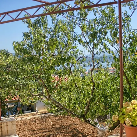 Appartamento With Parking Space Slatine, Ciovo - 6891 Slatine